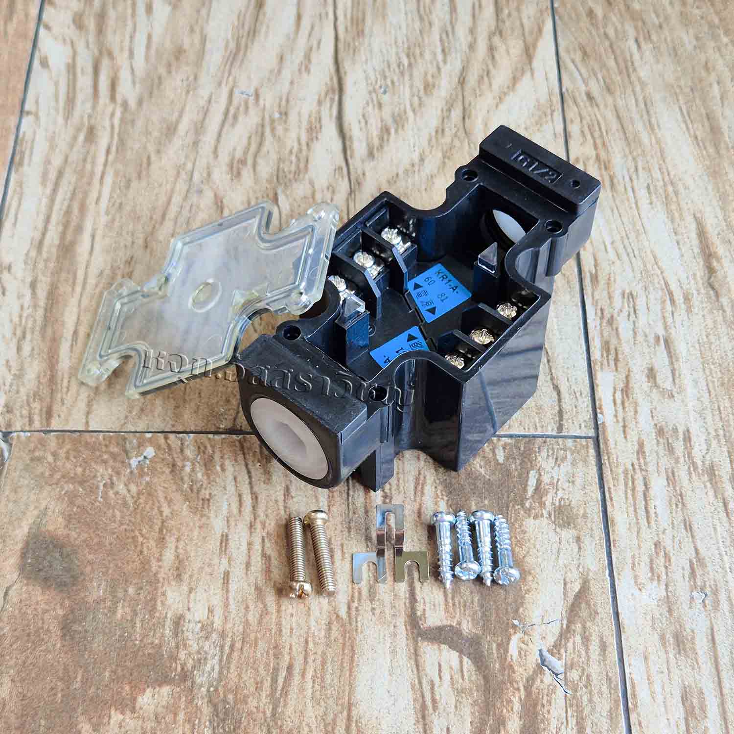 405965_0-3 copy